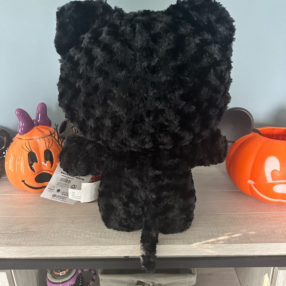 🕸️SOLD Hello Kitty Halloween Black Cat Door Greeter Plush🕸️ - Picture 3 of 4